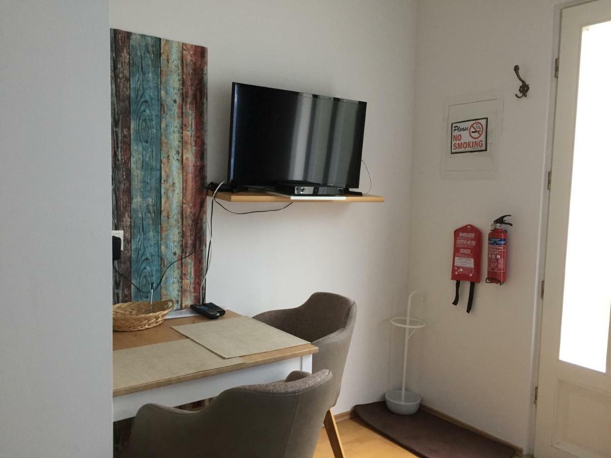 Terrasse Wohnungen Mit Parking In Zentrum 바덴 외부 사진